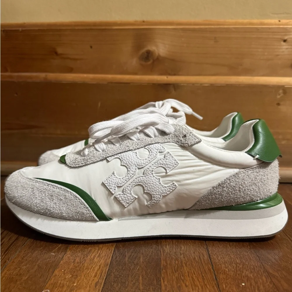 Women’s Tory Burch sneakers in white size 8 - Picture 1 of 5